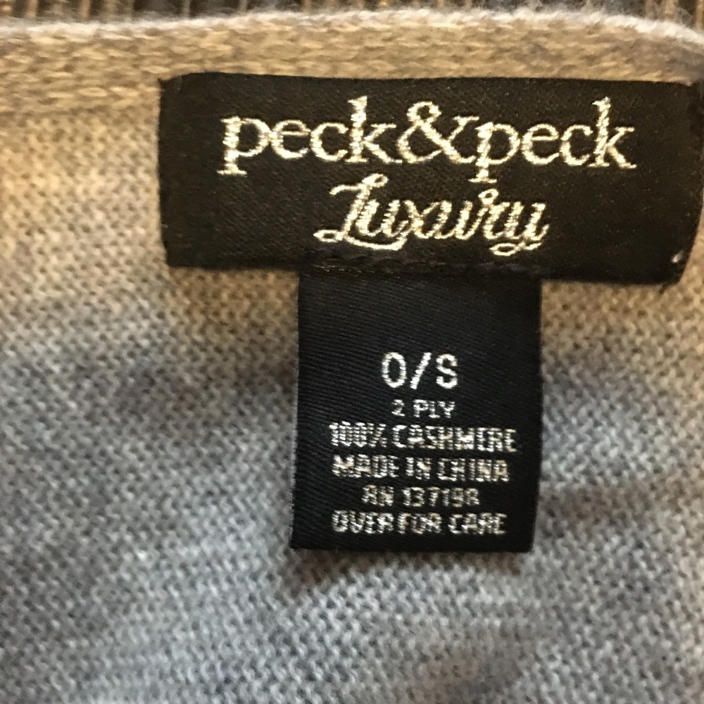 Peck & Peck  100% Cashmere PONCHO